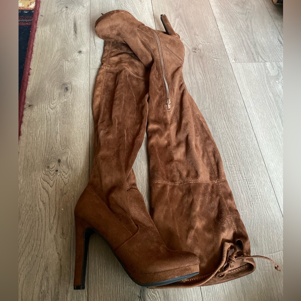 Knee high boots with heels